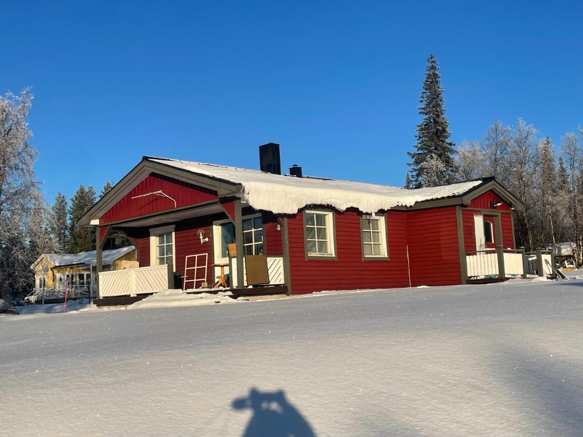 Little Adorable Red Kiruna Exterior foto